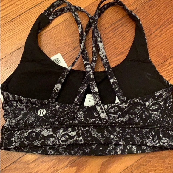 Brand new Lululemon sports bra - Picture 2 of 4
